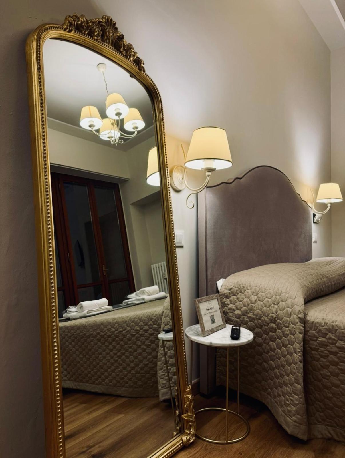 La Boutique By Rjgal B&B Firenze Bagian luar foto