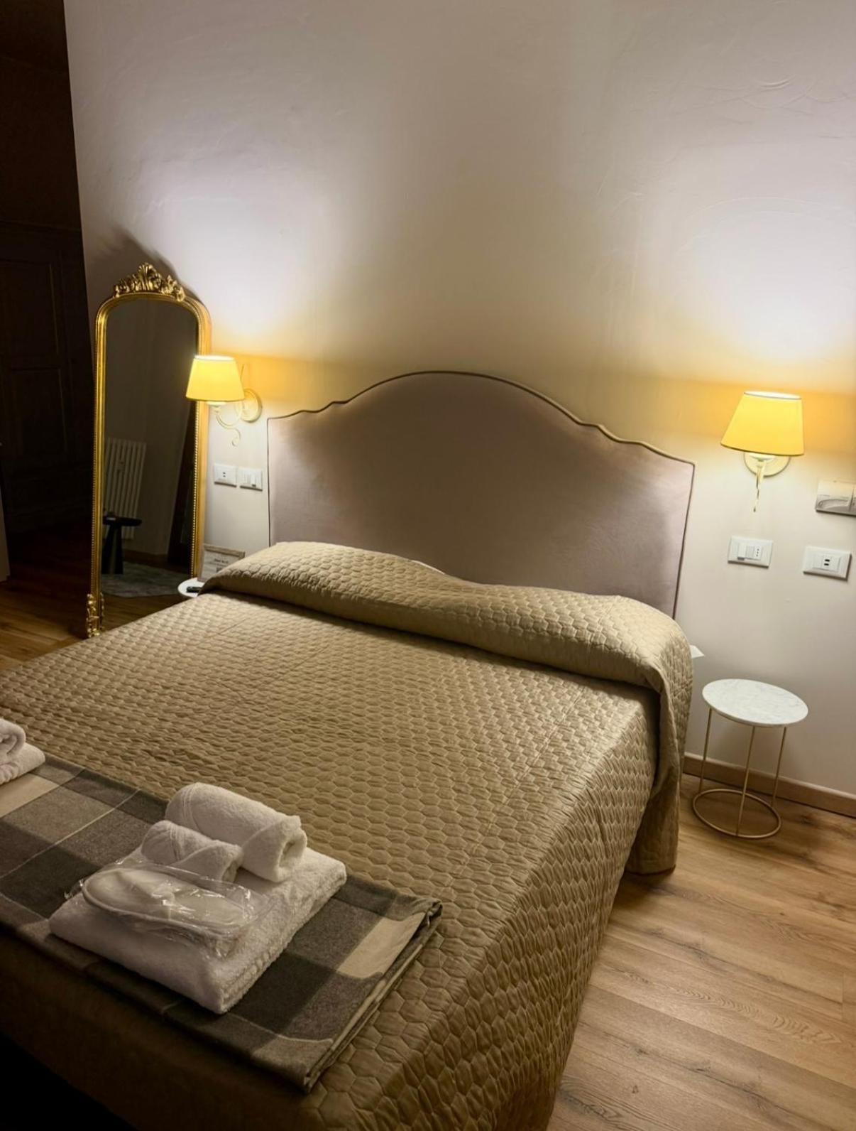 La Boutique By Rjgal B&B Firenze Bagian luar foto