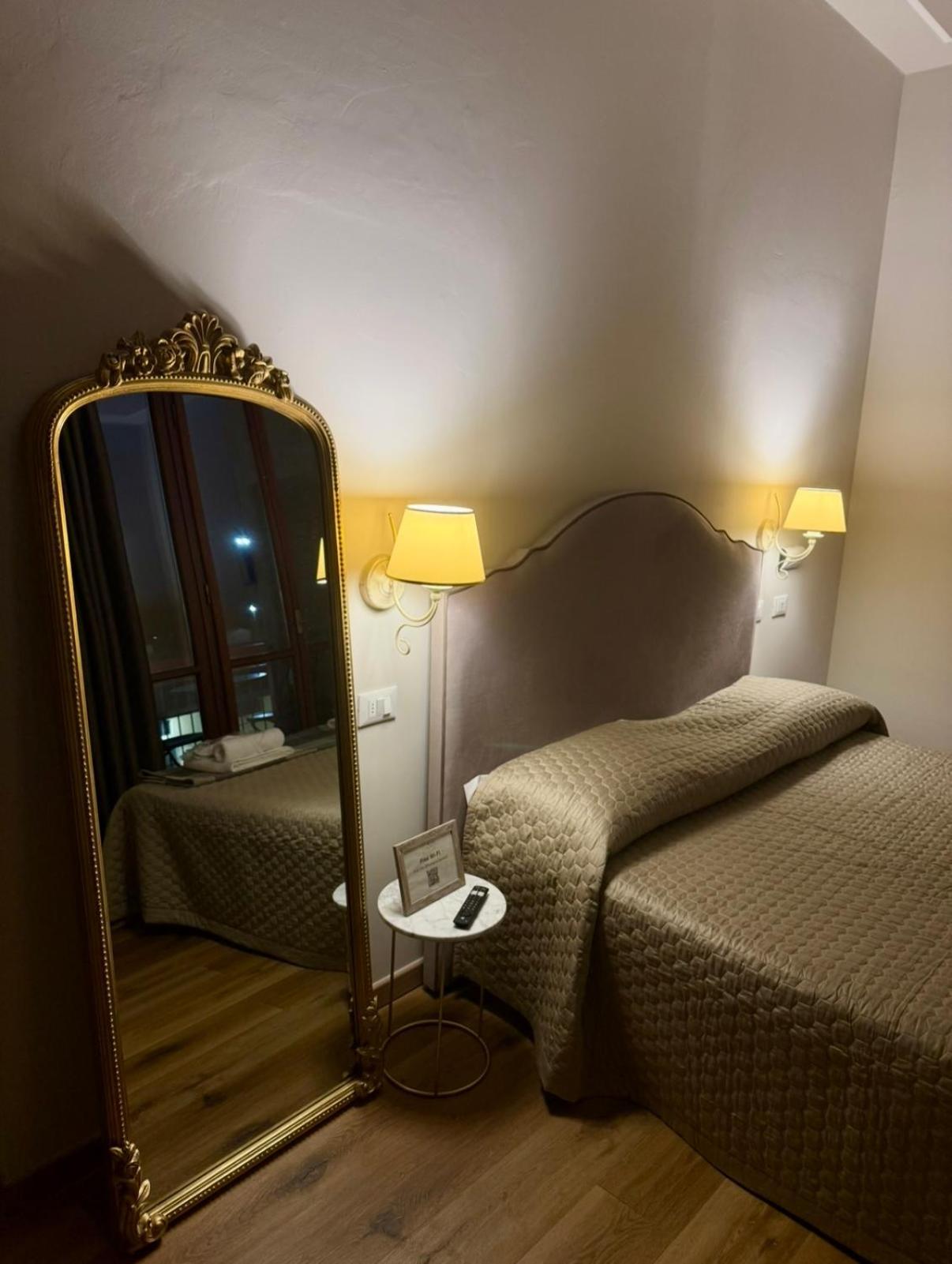 La Boutique By Rjgal B&B Firenze Bagian luar foto
