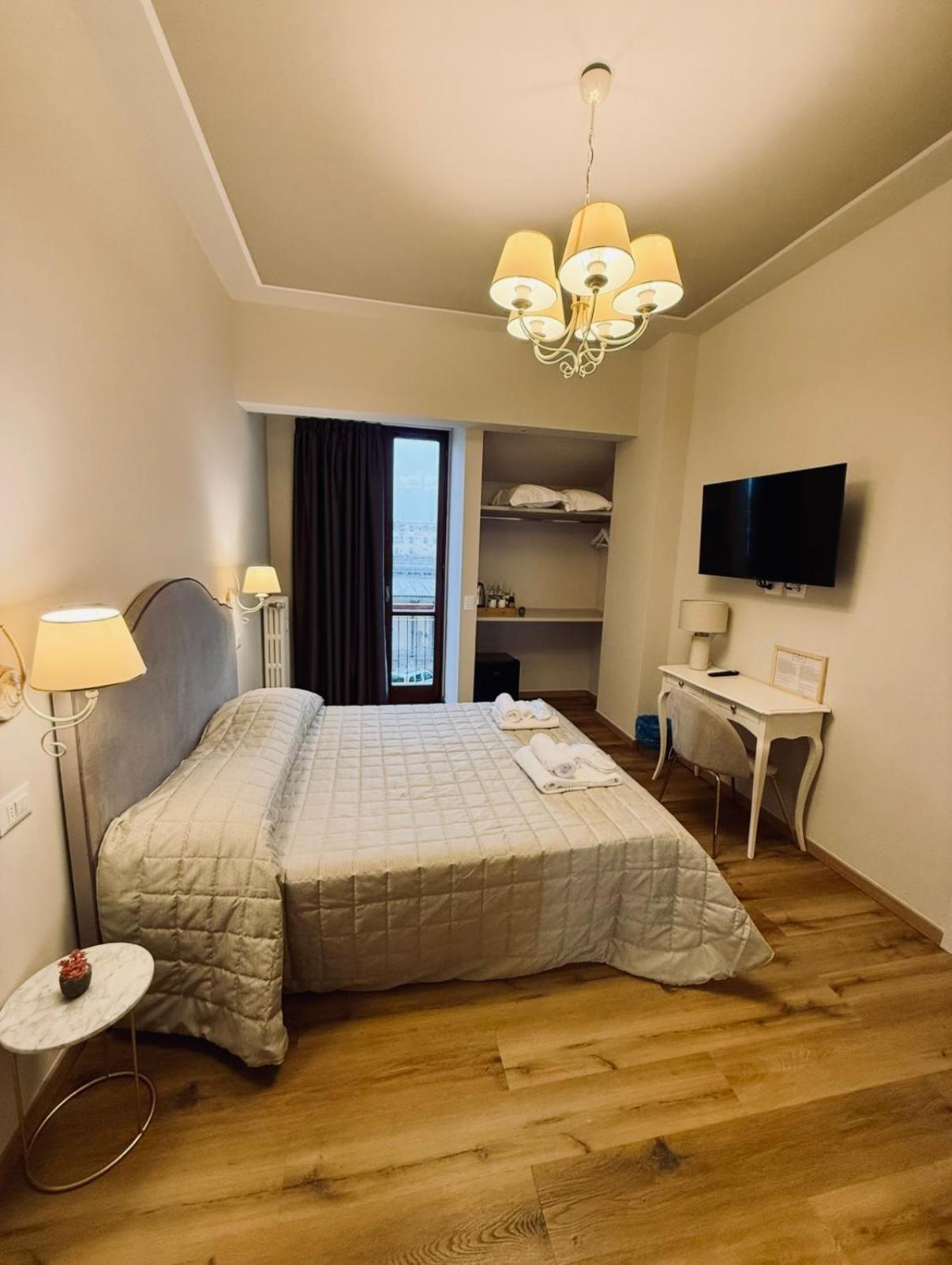 La Boutique By Rjgal B&B Firenze Bagian luar foto