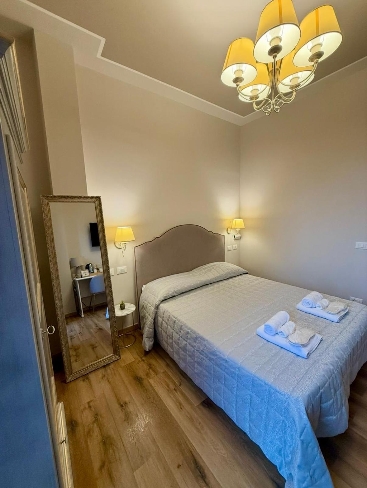 La Boutique By Rjgal B&B Firenze Bagian luar foto