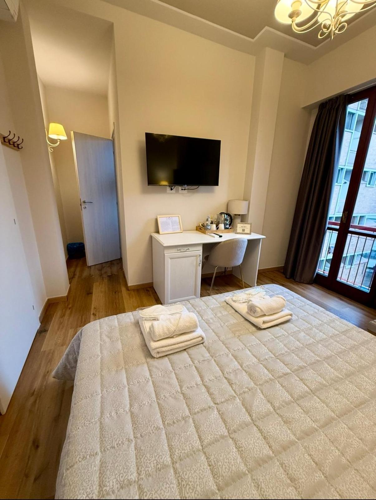 La Boutique By Rjgal B&B Firenze Bagian luar foto