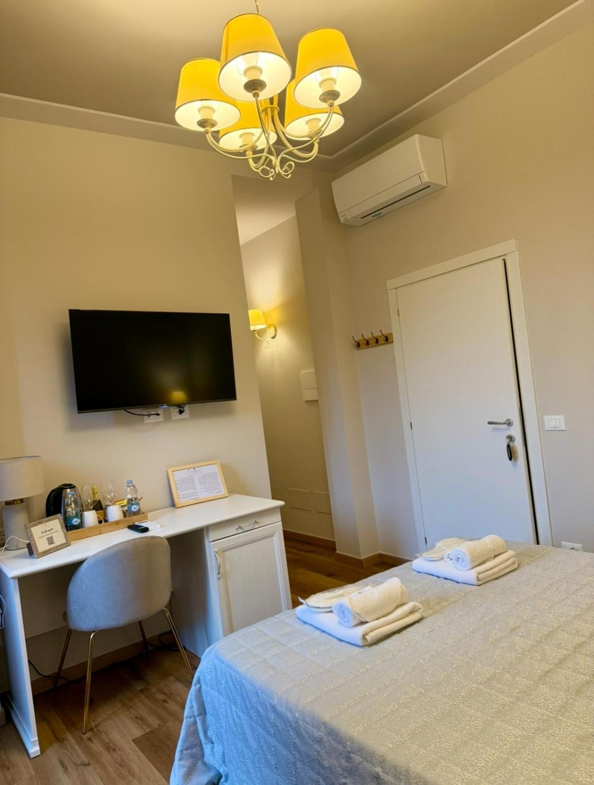 La Boutique By Rjgal B&B Firenze Bagian luar foto
