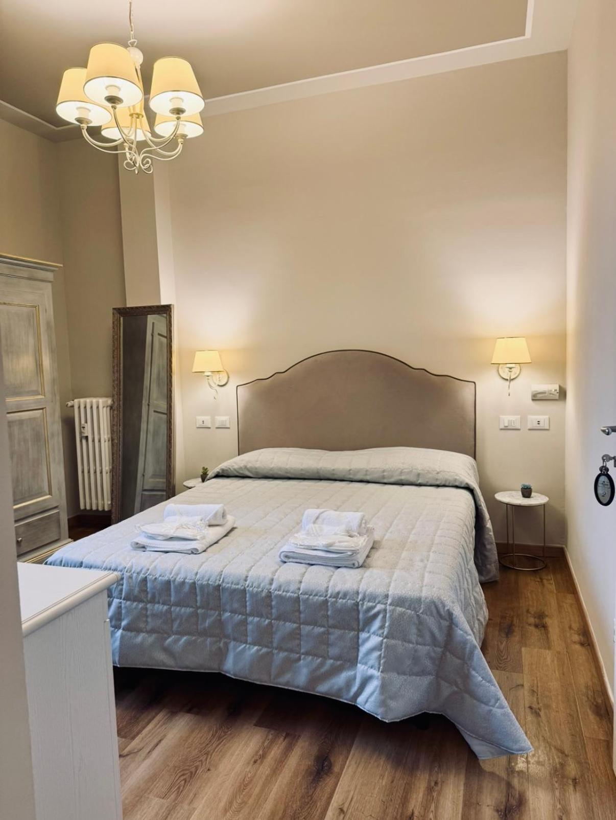 La Boutique By Rjgal B&B Firenze Bagian luar foto