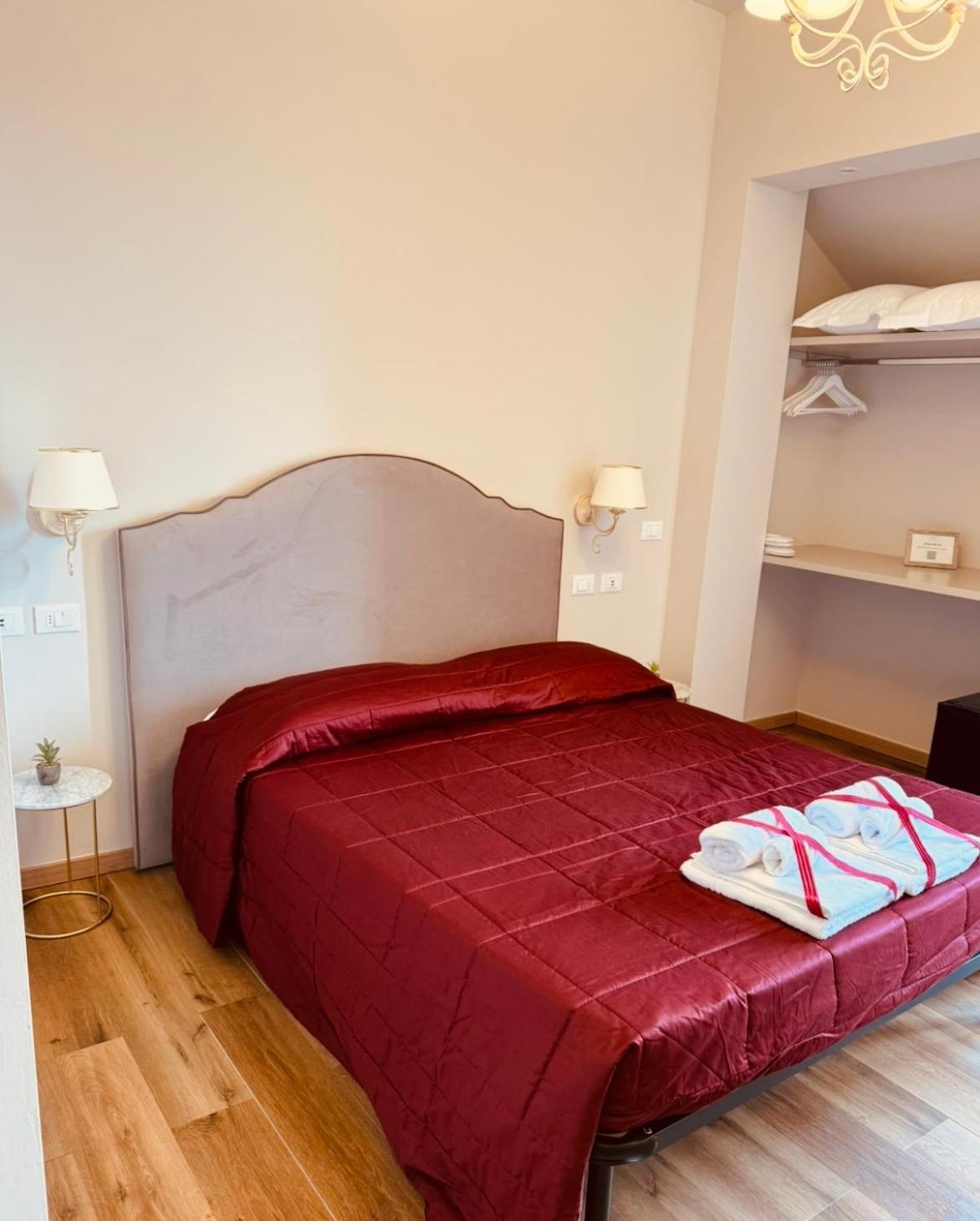 La Boutique By Rjgal B&B Firenze Bagian luar foto