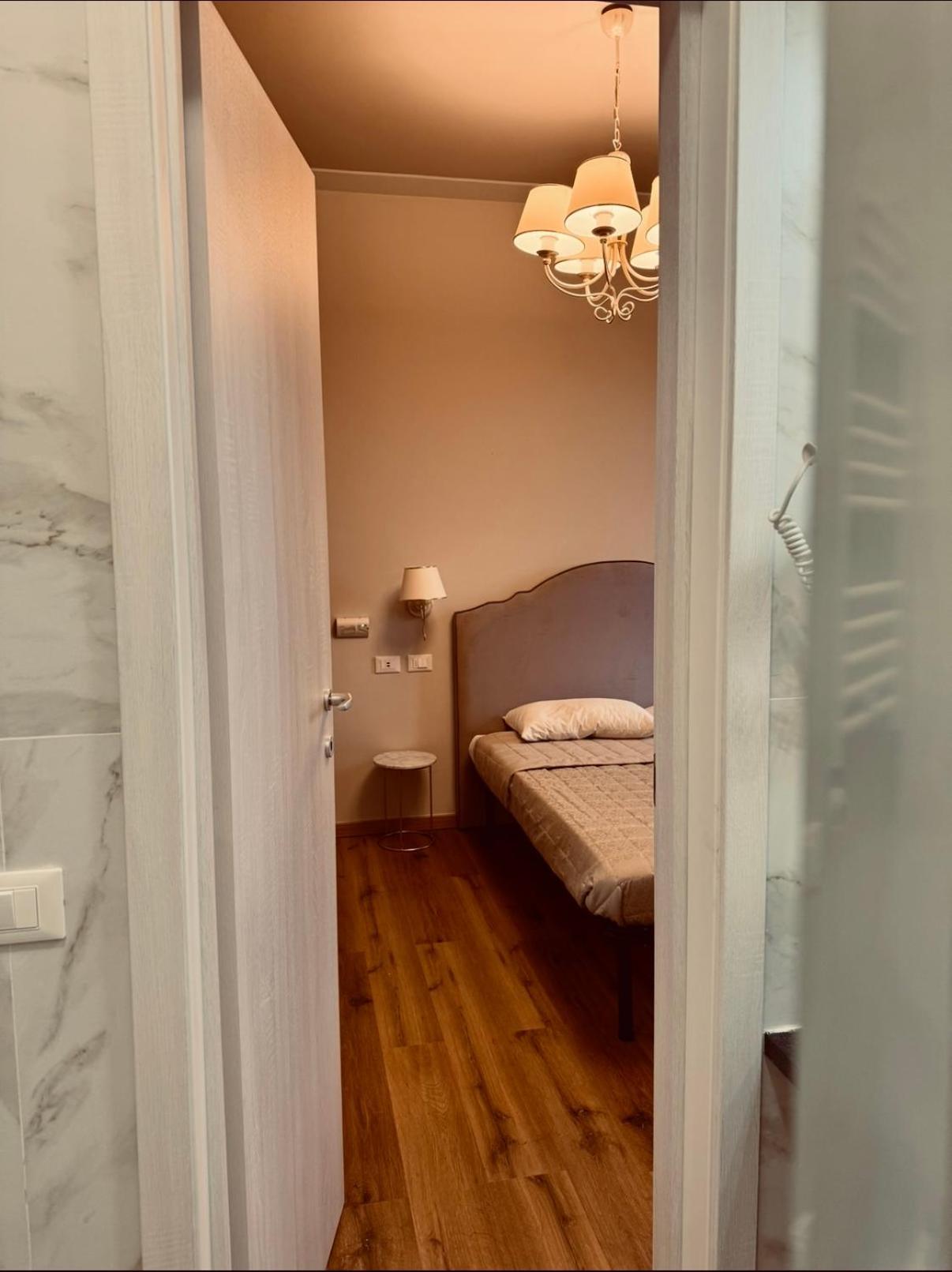 La Boutique By Rjgal B&B Firenze Bagian luar foto