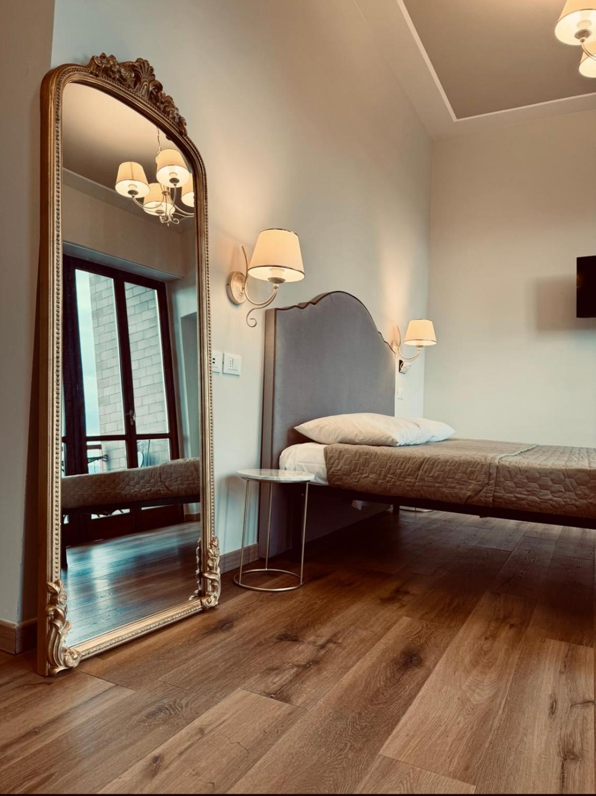 La Boutique By Rjgal B&B Firenze Bagian luar foto