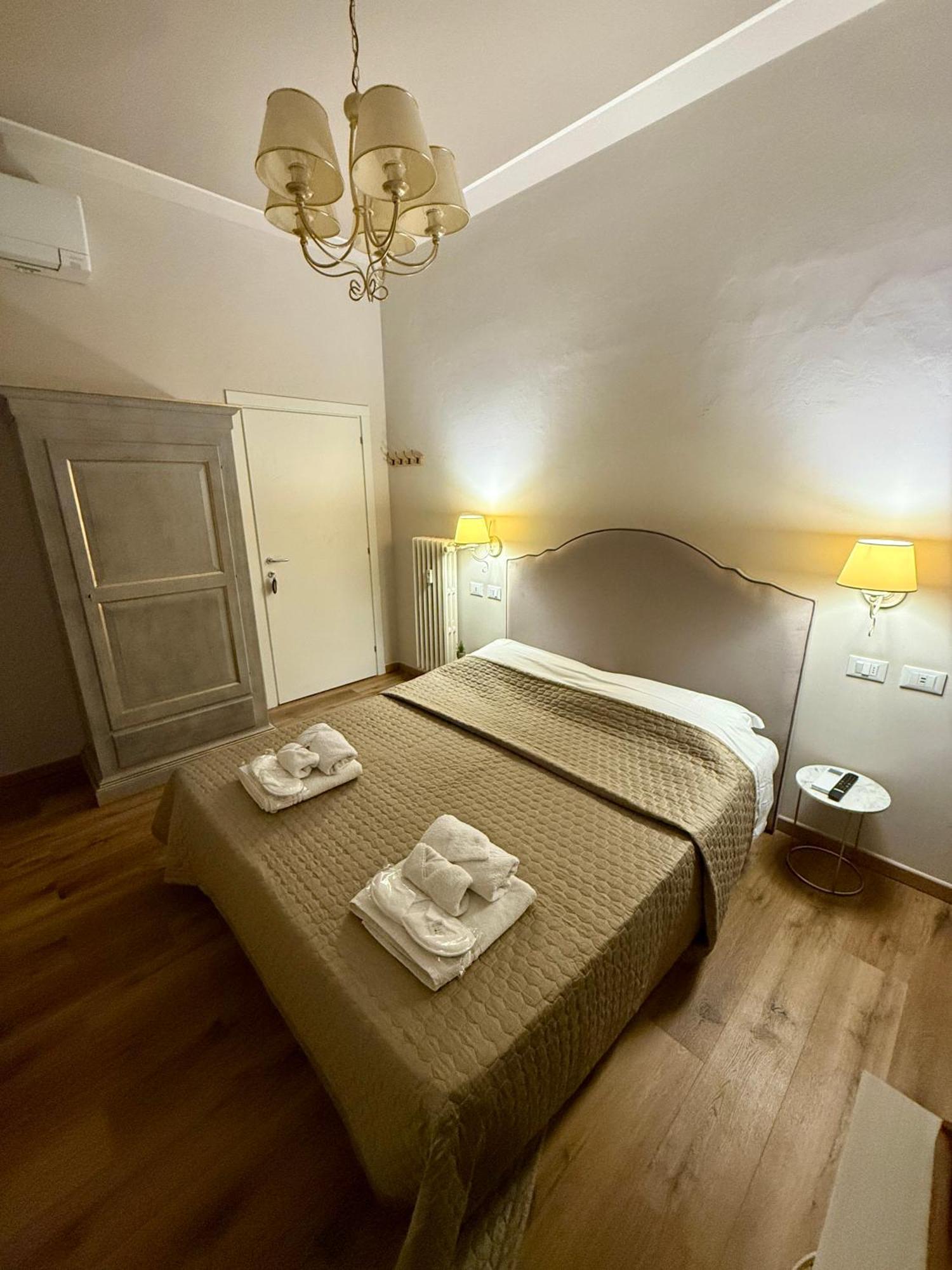 La Boutique By Rjgal B&B Firenze Bagian luar foto