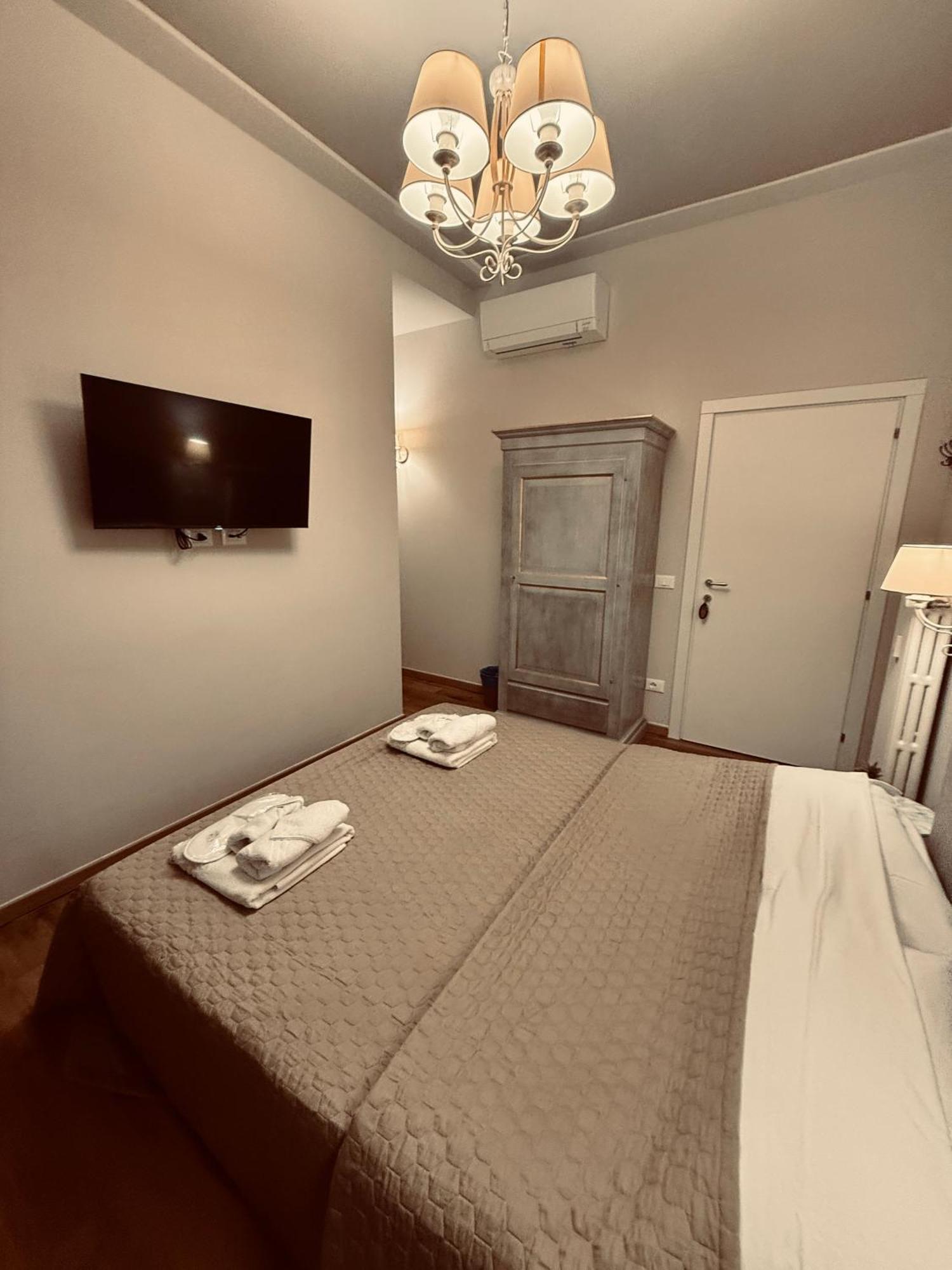 La Boutique By Rjgal B&B Firenze Bagian luar foto