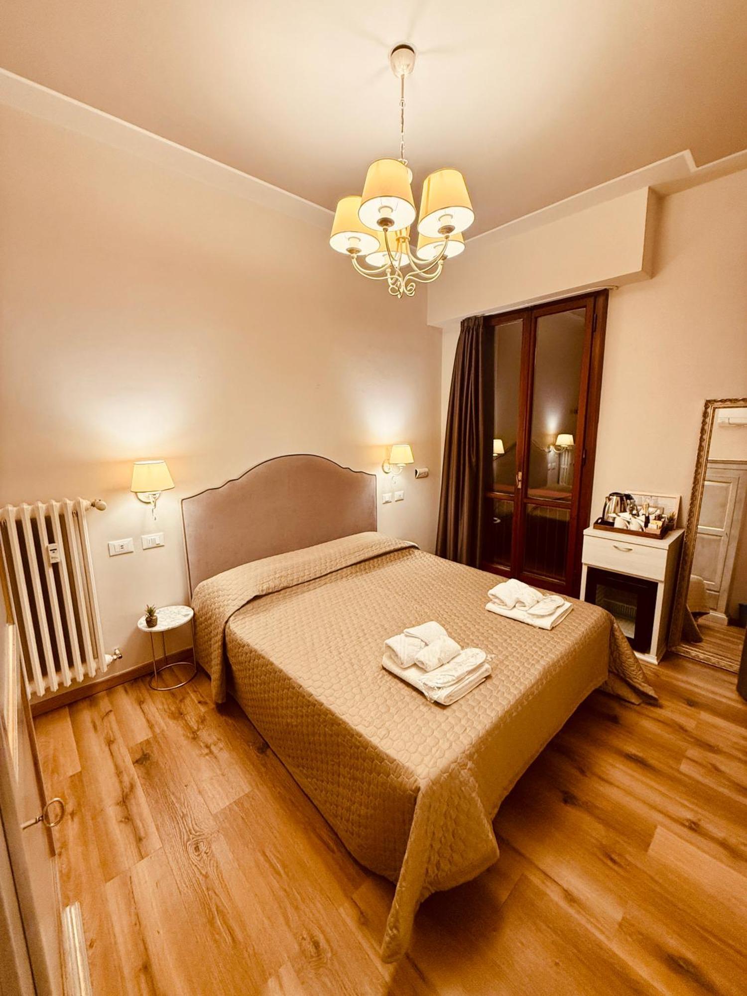 La Boutique By Rjgal B&B Firenze Bagian luar foto
