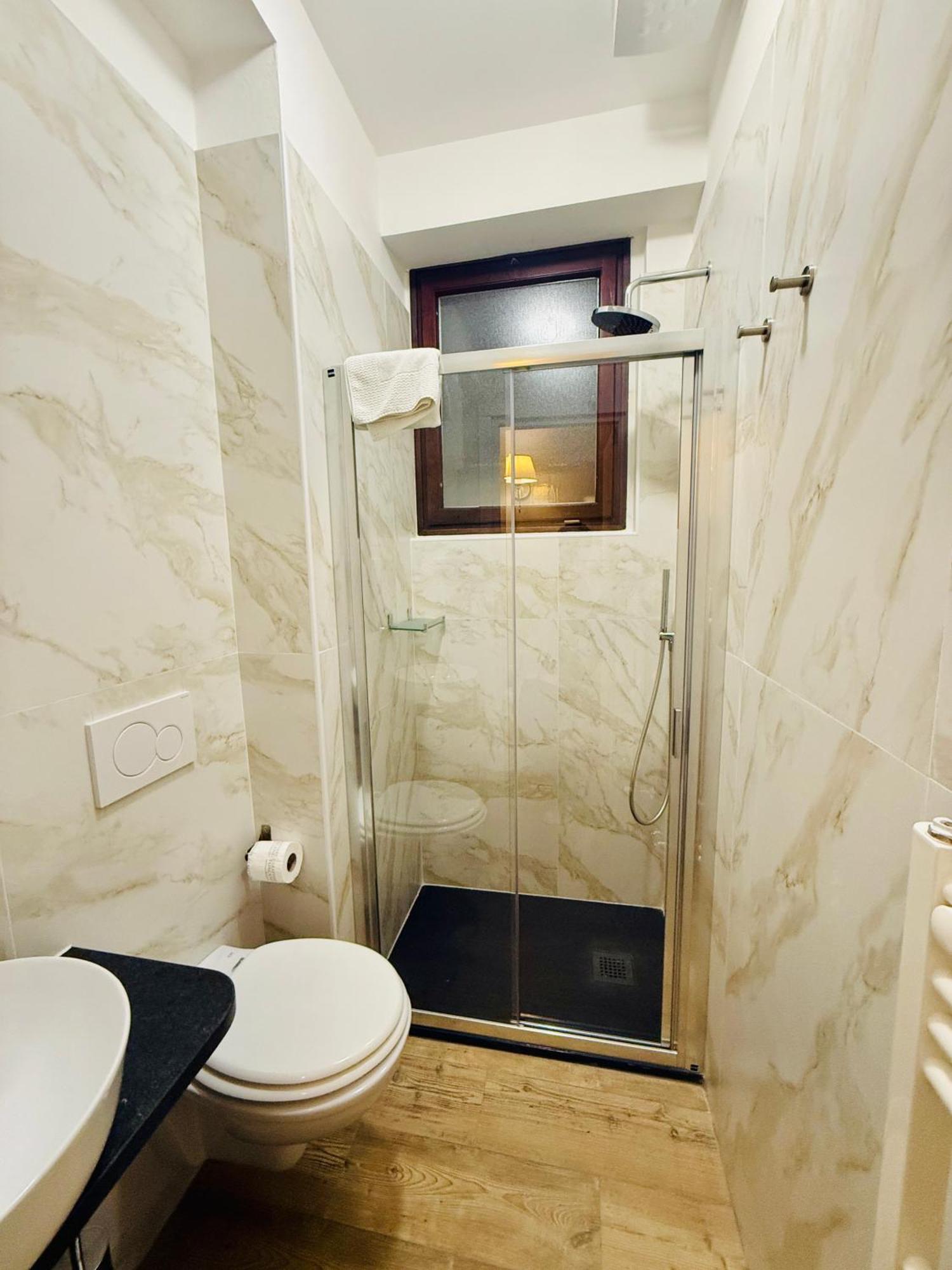 La Boutique By Rjgal B&B Firenze Bagian luar foto