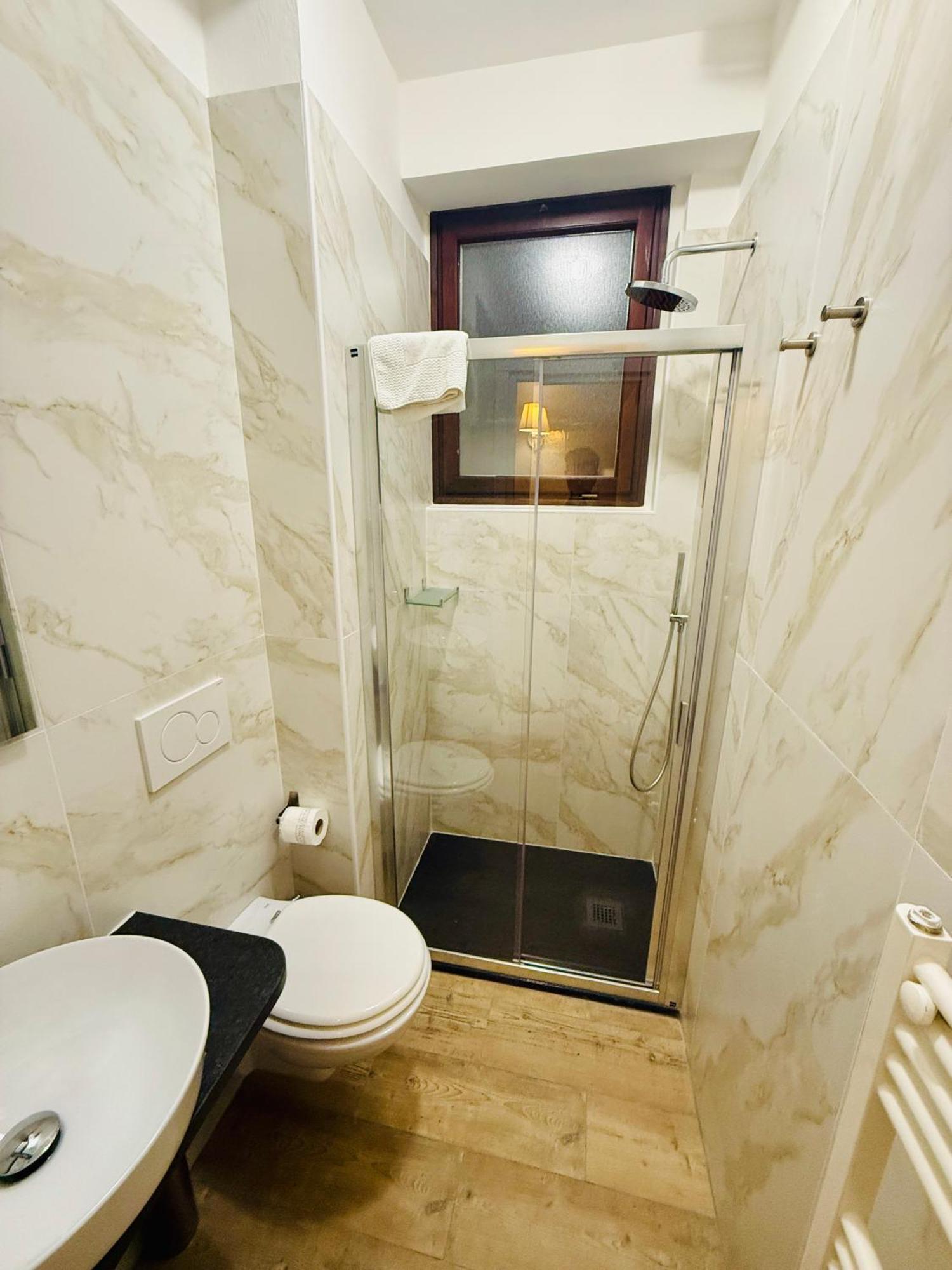 La Boutique By Rjgal B&B Firenze Bagian luar foto