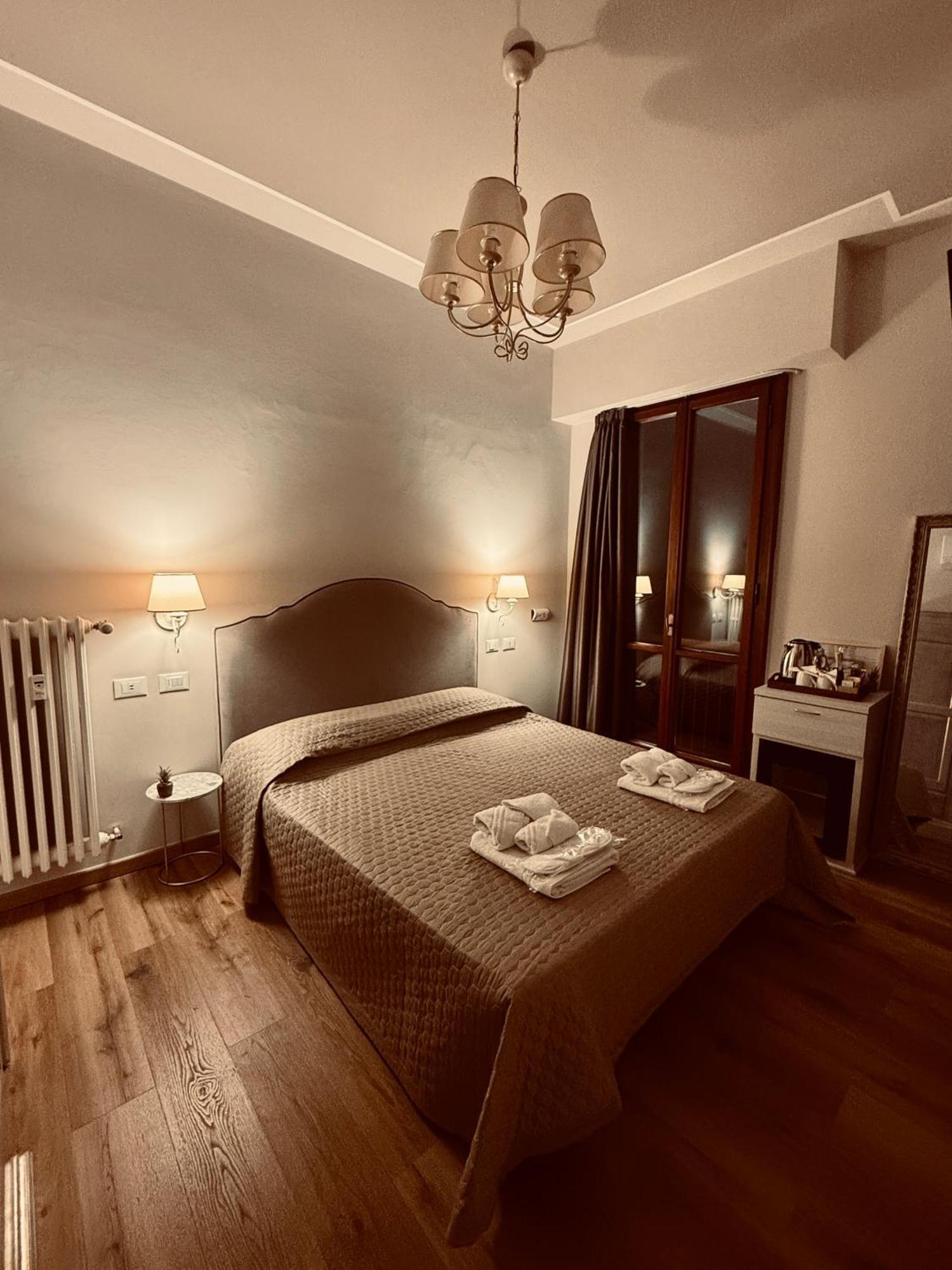 La Boutique By Rjgal B&B Firenze Bagian luar foto